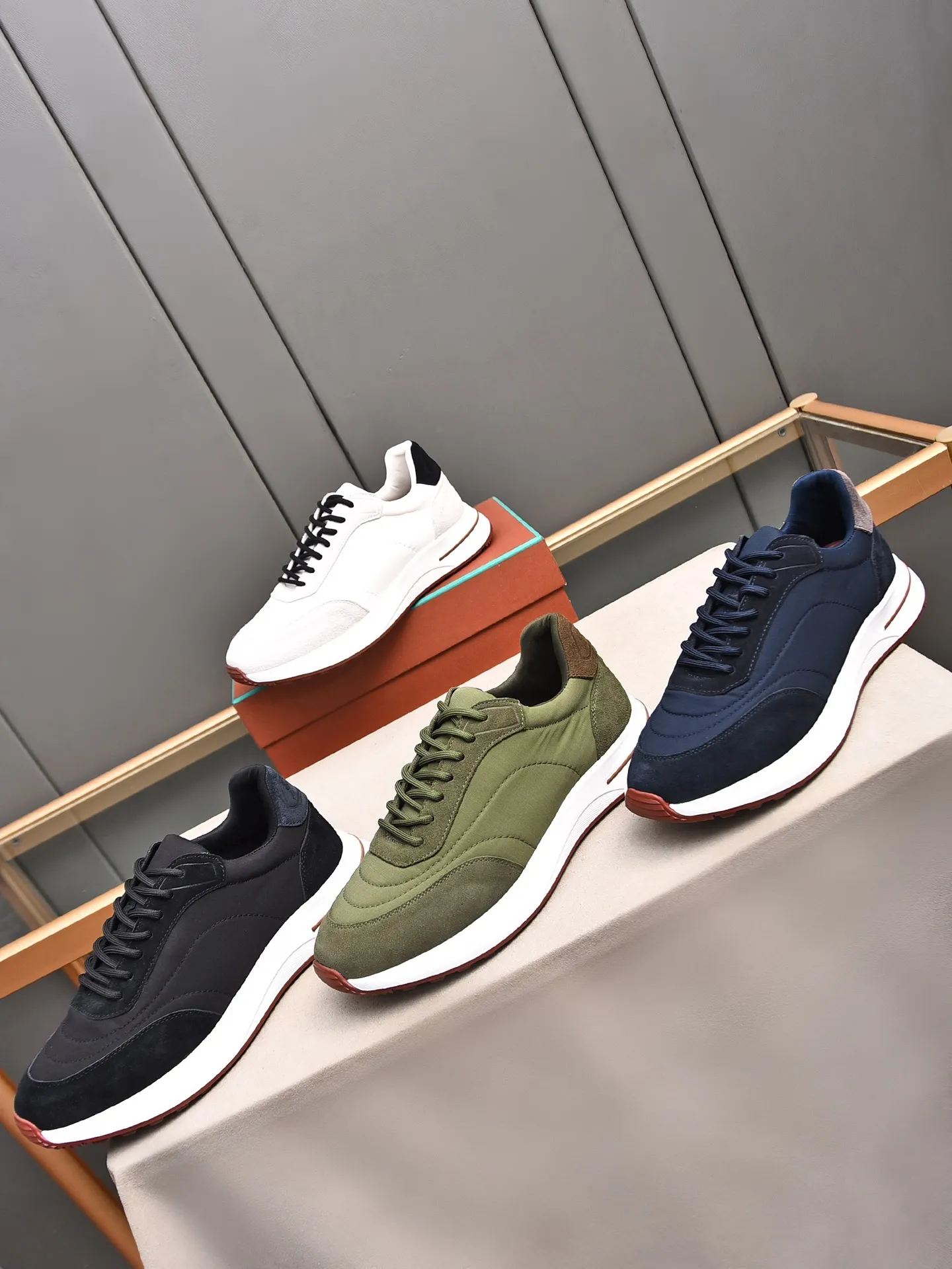 Men's shoes 💰460 LP new product on sale Loro Piana sports shoes｜Made with top-layer frosted and imported waterproof fabrics｜Comprehensive one-to-one restoration of the counter process｜Installed with original molded rubber three-color combination craft outsole｜Size: 39-44 (customized at 45.46)